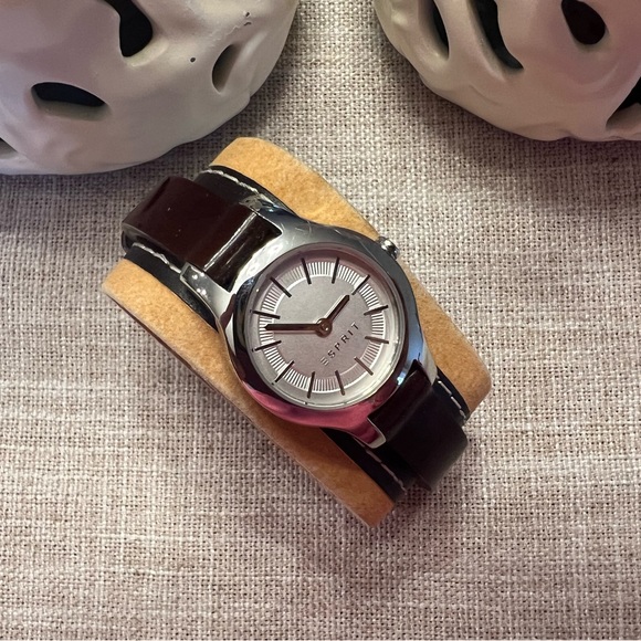 Authentic Esprit Women Leather Watch - Picture 4 of 12